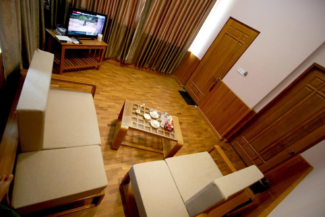 Famous Hotel Баго Екстер'єр фото