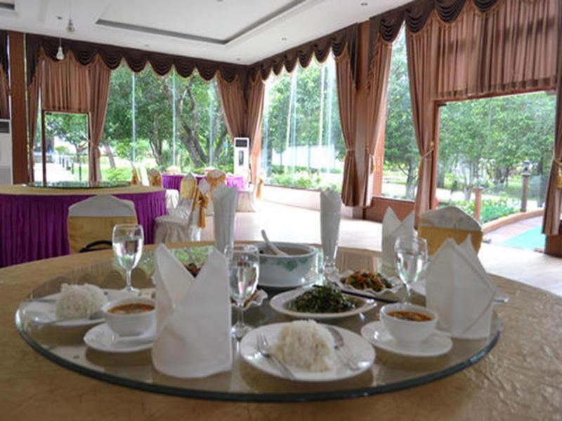 Famous Hotel Баго Екстер'єр фото