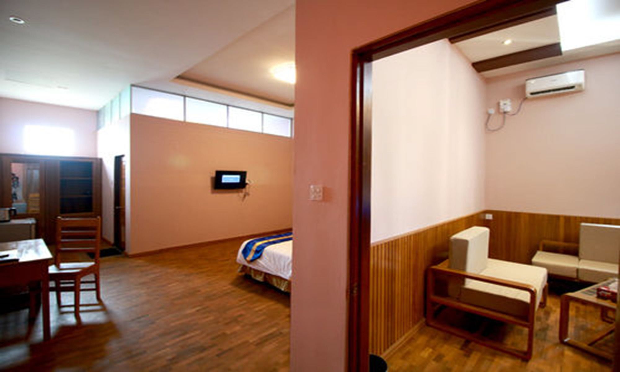 Famous Hotel Баго Екстер'єр фото